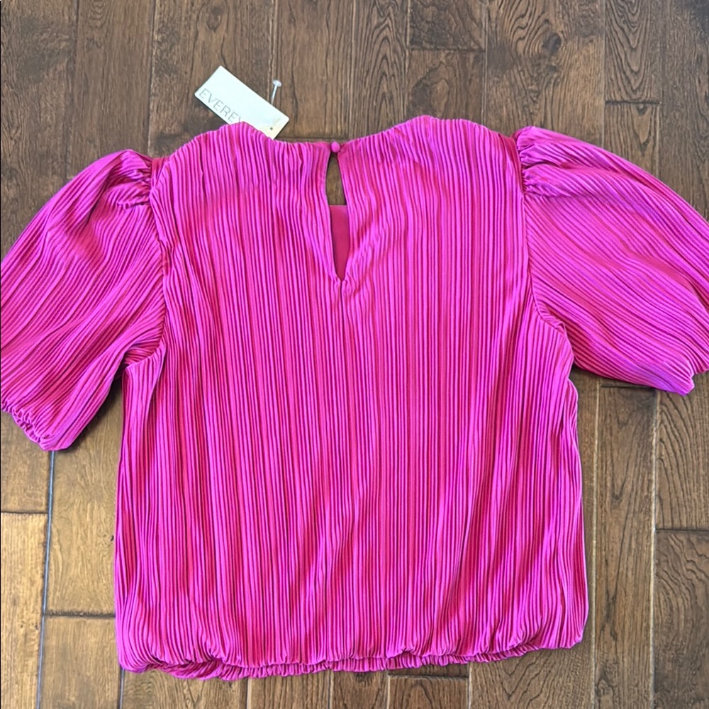 Evereve Women's Pink Pleated Top faux tuck waist - Picture 3 of 3